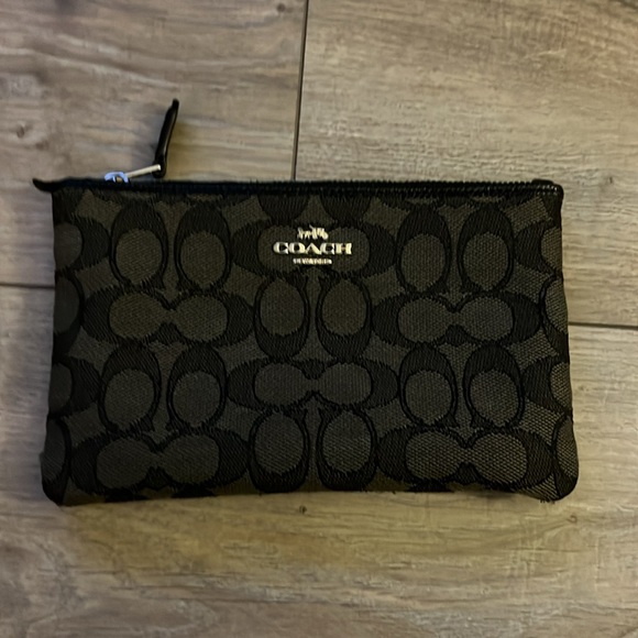 Small Coach Bag - Picture 3 of 8